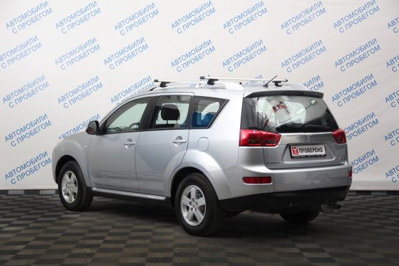 Peugeot 4007 Allure, 2.4 л, Вариатор, 2011 фото 6