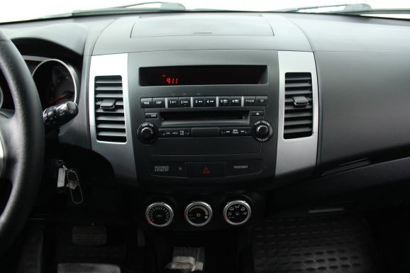 Peugeot 4007 Allure, 2.4 л, Вариатор, 2011 фото 10