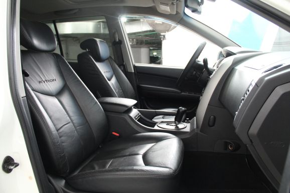 SsangYong Kyron Luxury, 2.0 л, АТ, 2010 фото 2