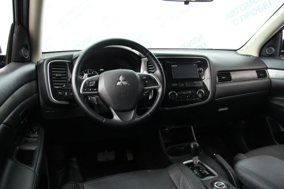 Mitsubishi Outlander, 2.4 л, Вариатор, 2014 фото 8