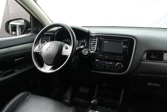 Mitsubishi Outlander, 2.4 л, CVT, 2014 фото 9