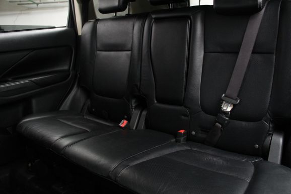 Mitsubishi Outlander, 2.4 л, Вариатор, 2014 фото 1