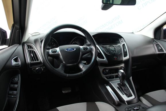 Ford Focus Titanium, 1.6 л, Робот, 2014 фото 11