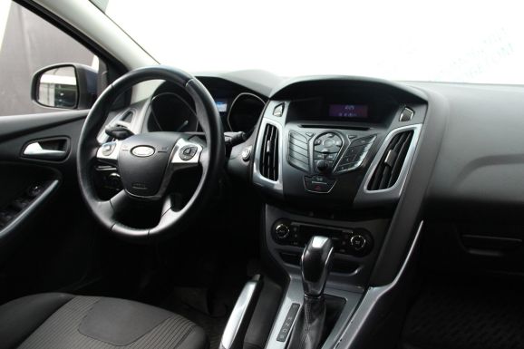 Ford Focus Titanium, 2.0 л, Робот, 2014 фото 7