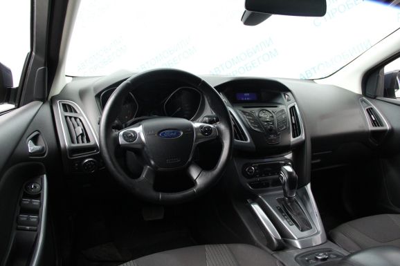 Ford Focus Titanium, 2.0 л, Робот, 2014 фото 9