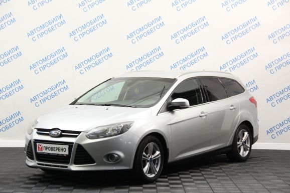 Ford Focus Titanium, 1.6 л, Робот, 2014 фото 3