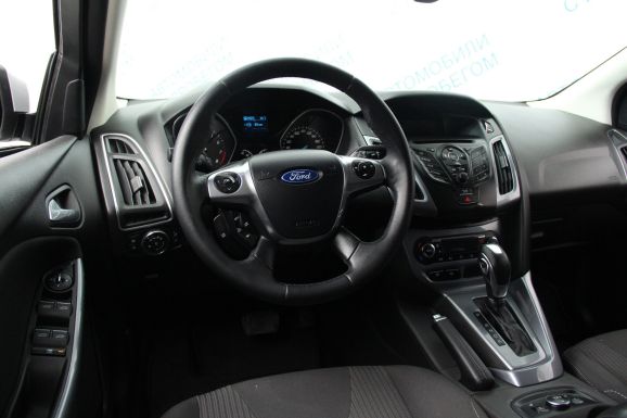 Ford Focus Titanium, 1.6 л, Робот, 2014 фото 7