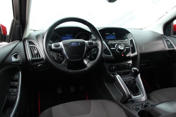 Ford Focus Trend +ESP, 2.0 л, МТ, 2012 фото 9