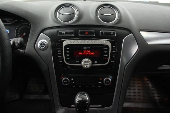 Ford Mondeo Titanium, 2.0 л, Робот, 2012 фото 11