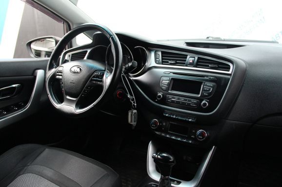 Kia Ceed Luxe 2016, 1.6 л, АТ, 2016 фото 10