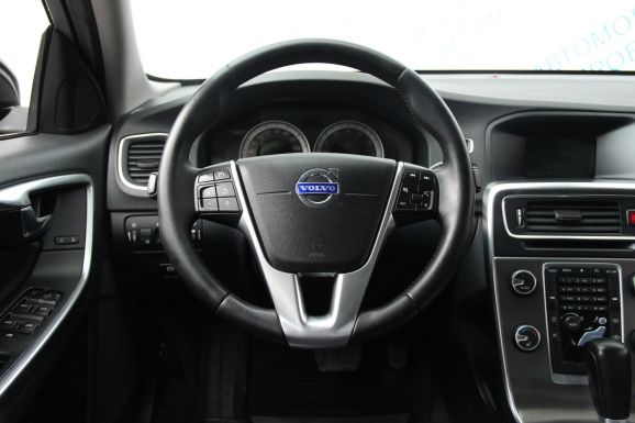 Volvo S60, 2.0 л, АТ, 2012 фото 7