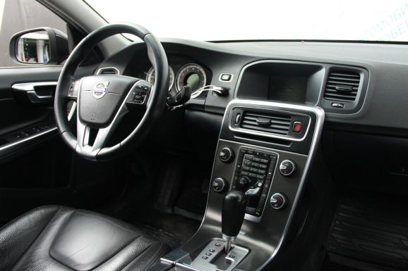 Volvo S60, 2.0 л, АТ, 2012 фото 9