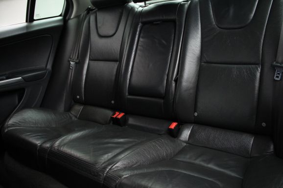 Volvo S60, 2.0 л, АТ, 2012 фото 1