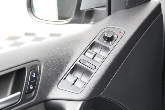 Volkswagen Tiguan Cup, 2.0 л, АТ, 2013 фото 12