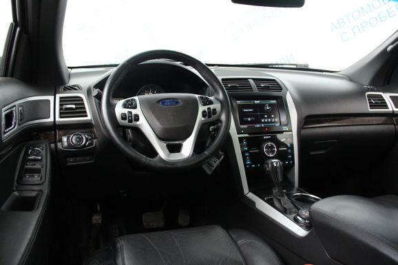 Ford Explorer, 3.5 л, АТ, 2013 фото 10