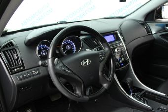 Hyundai Sonata Prestige + Navi, 2.0 л, АКПП, 2012 фото 7