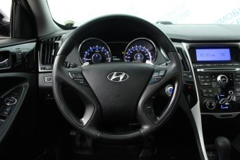 Hyundai Sonata Prestige + Navi, 2.0 л, АКПП, 2012 фото 8