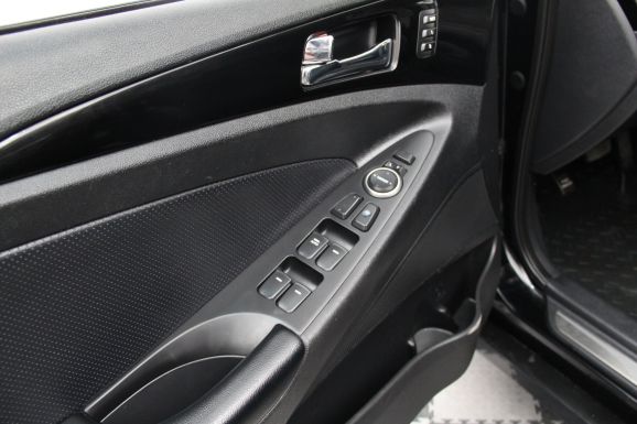 Hyundai Sonata Prestige + Navi, 2.0 л, АТ, 2012 фото 13