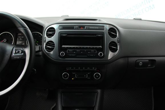 Volkswagen Tiguan CLUB, 1.4 л, Робот, 2015 фото 10