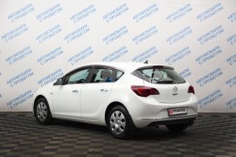 Opel Astra Cosmo, 1.4 л, АКПП, 2012 фото 5