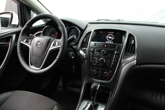 Opel Astra Cosmo, 1.4 л, АТ, 2012 фото 10