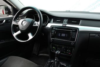 Skoda Superb Elegance, 1.8 л, РКПП, 2013 фото 9