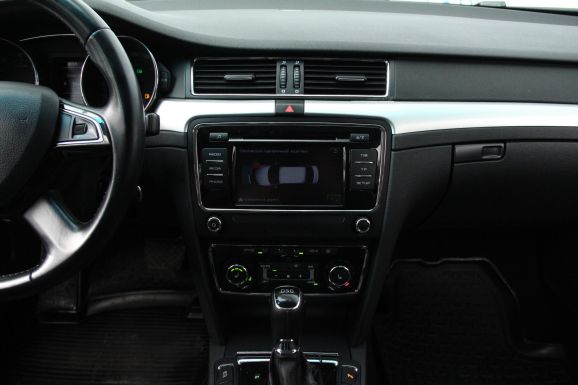 Skoda Superb Elegance, 1.8 л, Робот, 2013 фото 10