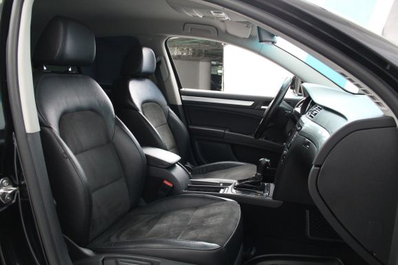 Skoda Superb Elegance, 1.8 л, Робот, 2013 фото 2