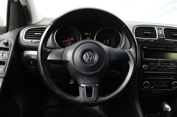 Volkswagen Golf Match, 1.6 л, Робот, 2011 фото 7