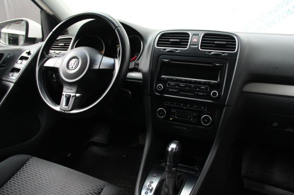 Volkswagen Golf Match, 1.6 л, Робот, 2011 фото 8
