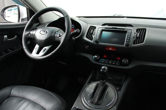 Kia Sportage, 2.0 л, АТ, 2012 фото 7