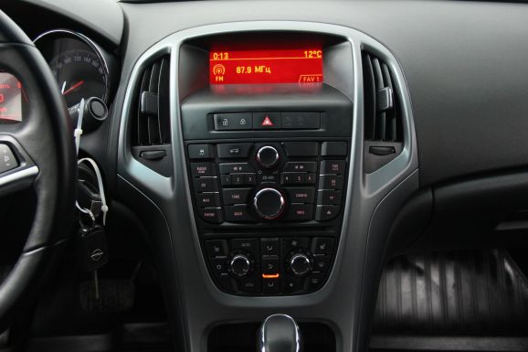 Opel Astra Cosmo, 1.4 л, АТ, 2012 фото 10