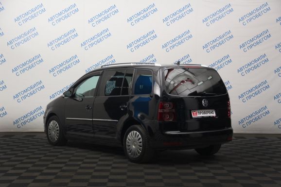 Volkswagen Touran Highline, 2.0 л, Робот, 2008 фото 5