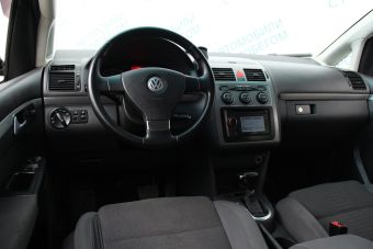 Volkswagen Touran Highline, 2.0 л, РКПП, 2008 фото 8