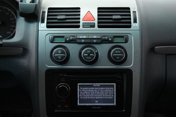 Volkswagen Touran Highline, 2.0 л, Робот, 2008 фото 10