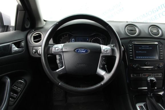 Ford Mondeo Titanium, 2.0 л, Робот, 2013 фото 7