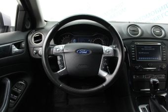 Ford Mondeo Titanium, 2.0 л, РКПП, 2013 фото 7