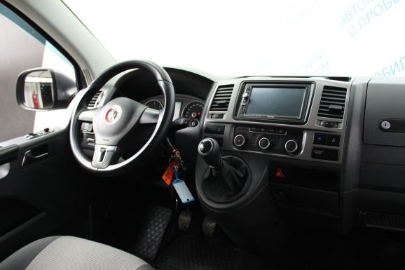 Volkswagen Caravelle Comfortline, 2.0 л, МТ, 2013 фото 8