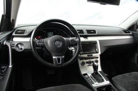 Volkswagen Passat Highline, 1.8 л, Робот, 2013 фото 7