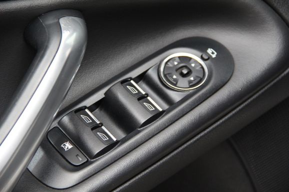 Ford Mondeo Titanium, 2.0 л, Робот, 2012 фото 12