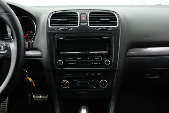 Volkswagen Golf Style, 1.4 л, Робот, 2011 фото 10
