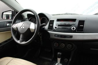 Mitsubishi Lancer, 2.0 л, CVT, 2010 фото 9