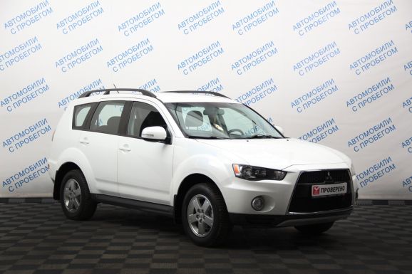 Mitsubishi Outlander Ultimate, 2.4 л, Вариатор, 2011 фото 4