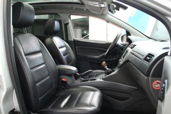 Ford Kuga, 2.0 л, МКПП, 2008 фото 2