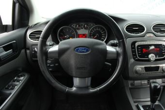 Ford Focus Ghia, 1.6 л, АКПП, 2010 фото 7