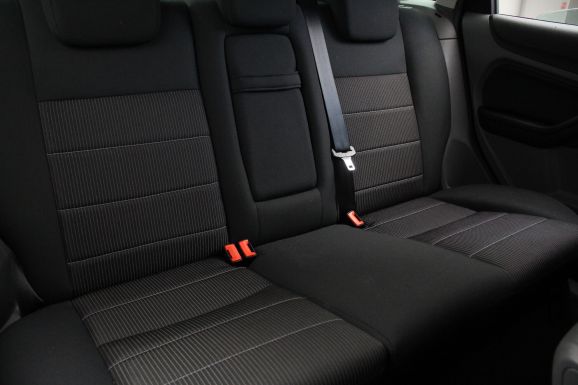 Ford Focus Ghia, 1.6 л, АТ, 2010 фото 1