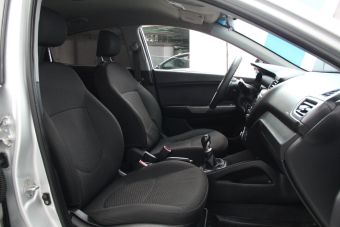 Kia Rio Comfort, 1.4 л, МКПП, 2012 фото 2