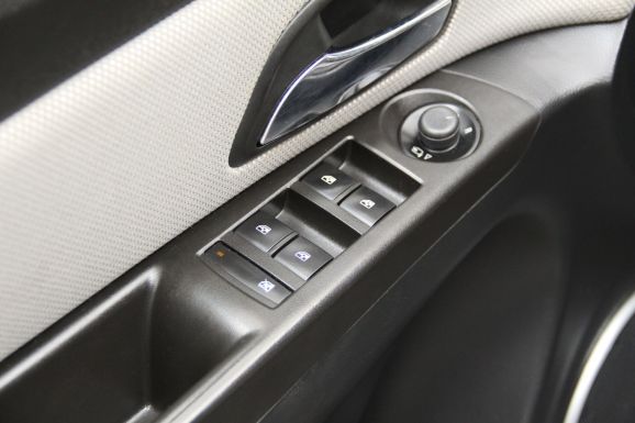 Chevrolet Cruze LTZ, 1.8 л, АТ, 2014 фото 11