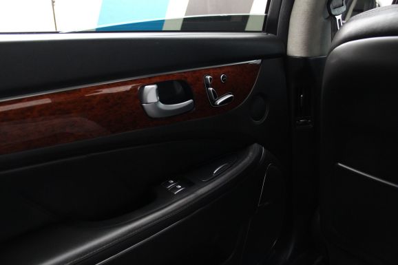 Hyundai Equus Luxury, 3.8 л, АТ, 2012 фото 13