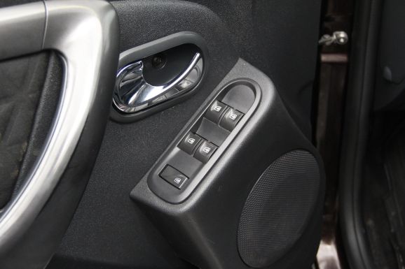 Renault Duster, 2.0 л, АТ, 2019 фото 10